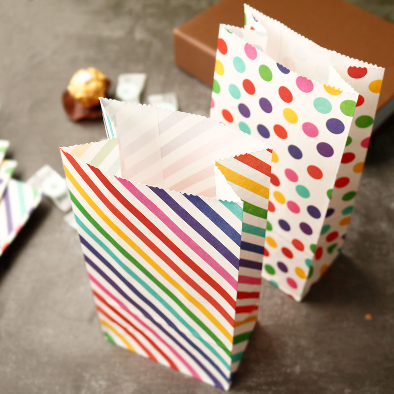 Küçük Kağıt Torbalar Gökkuşağı - Event Party Box incelemesi ve fiyatı